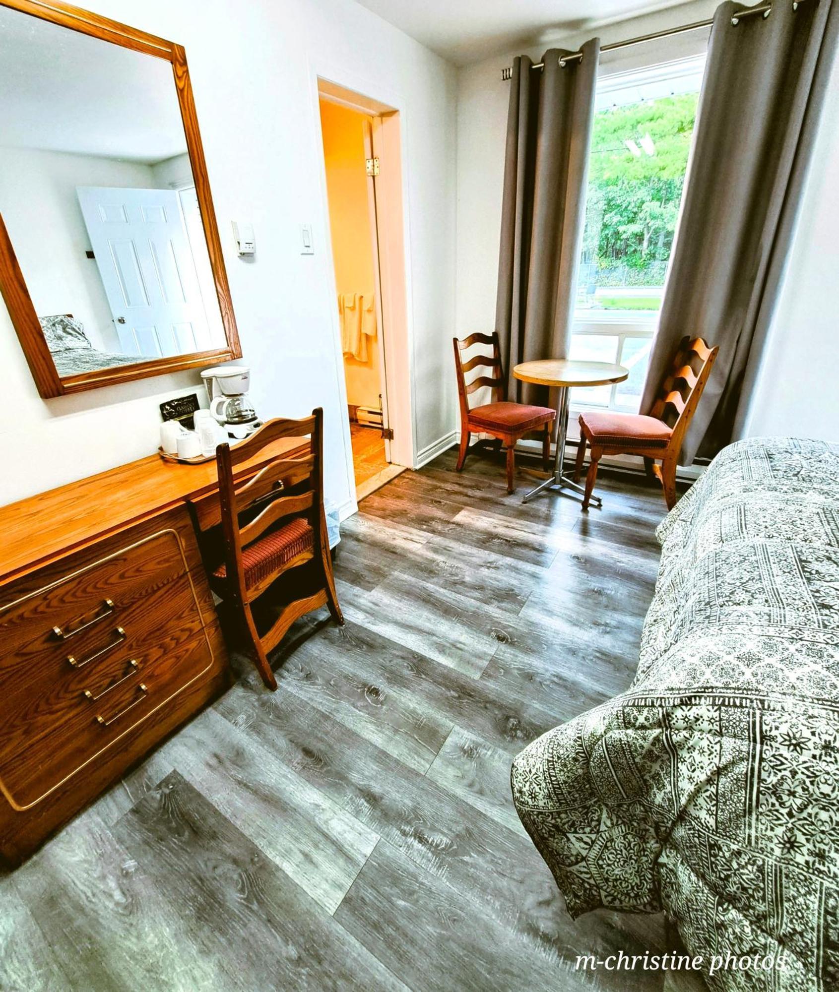 Motel Bonsoir Joliette Bagian luar foto