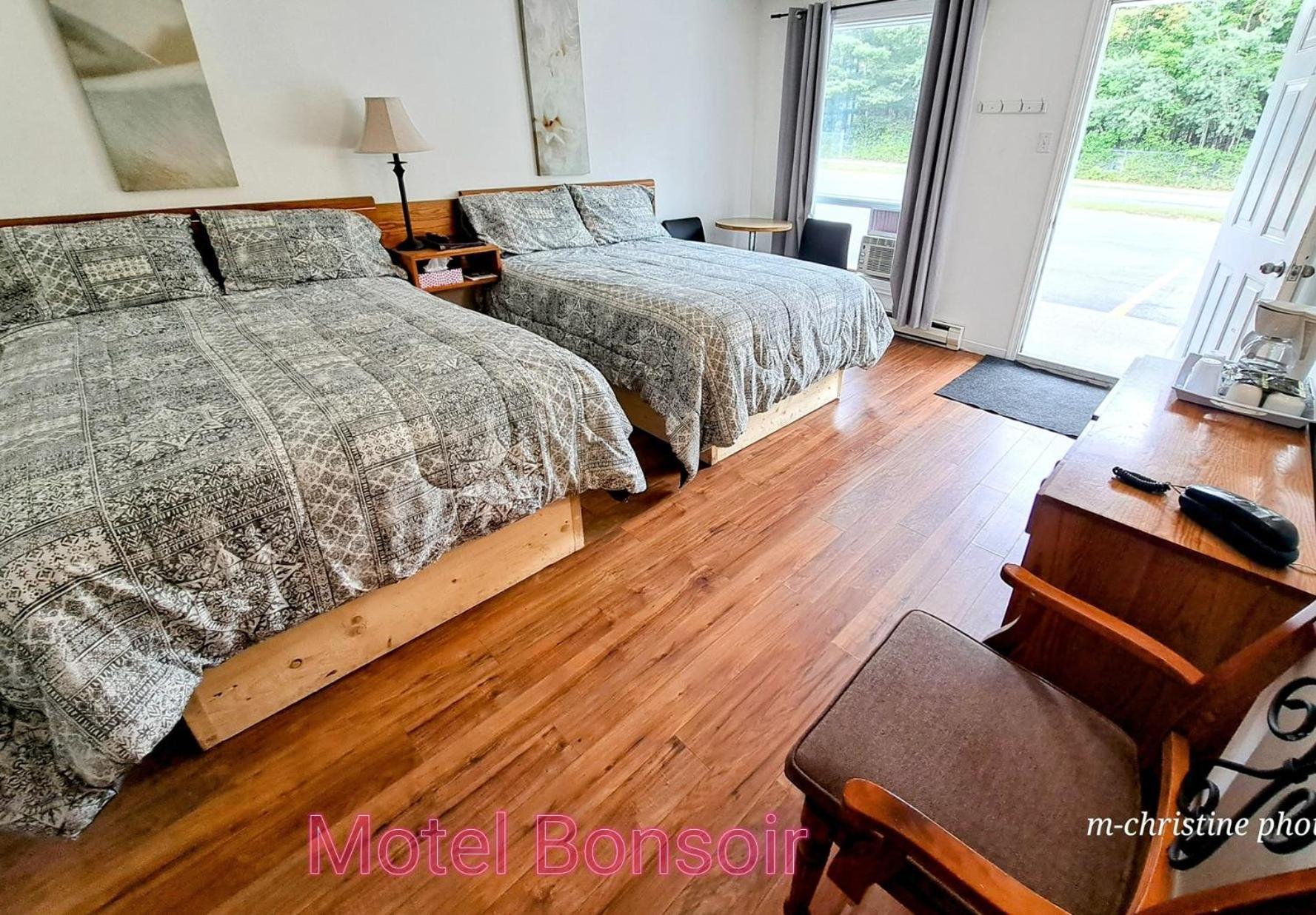 Motel Bonsoir Joliette Bagian luar foto