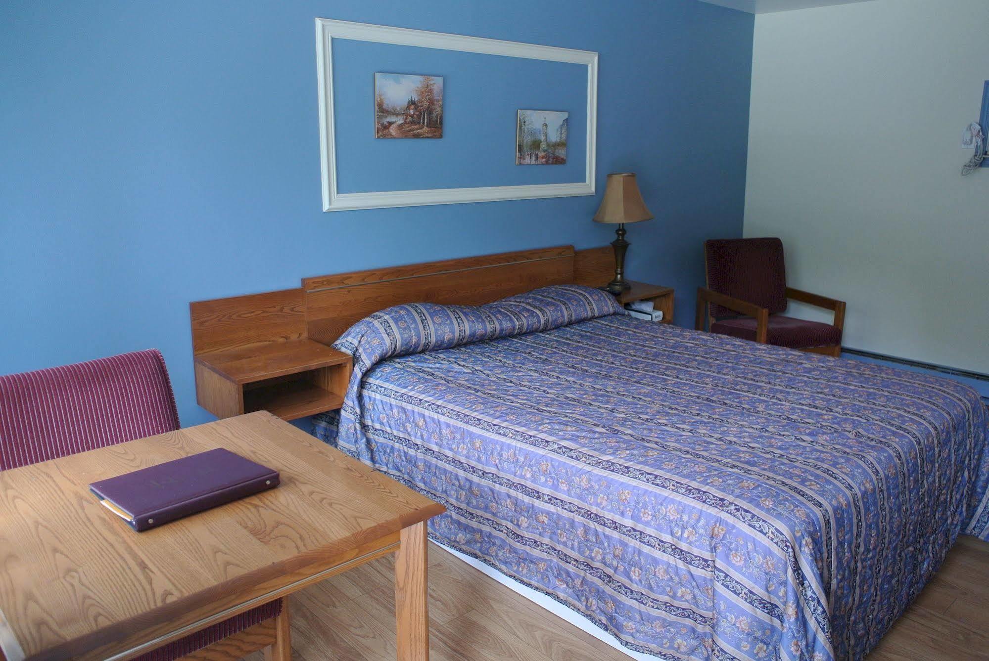 Motel Bonsoir Joliette Bagian luar foto