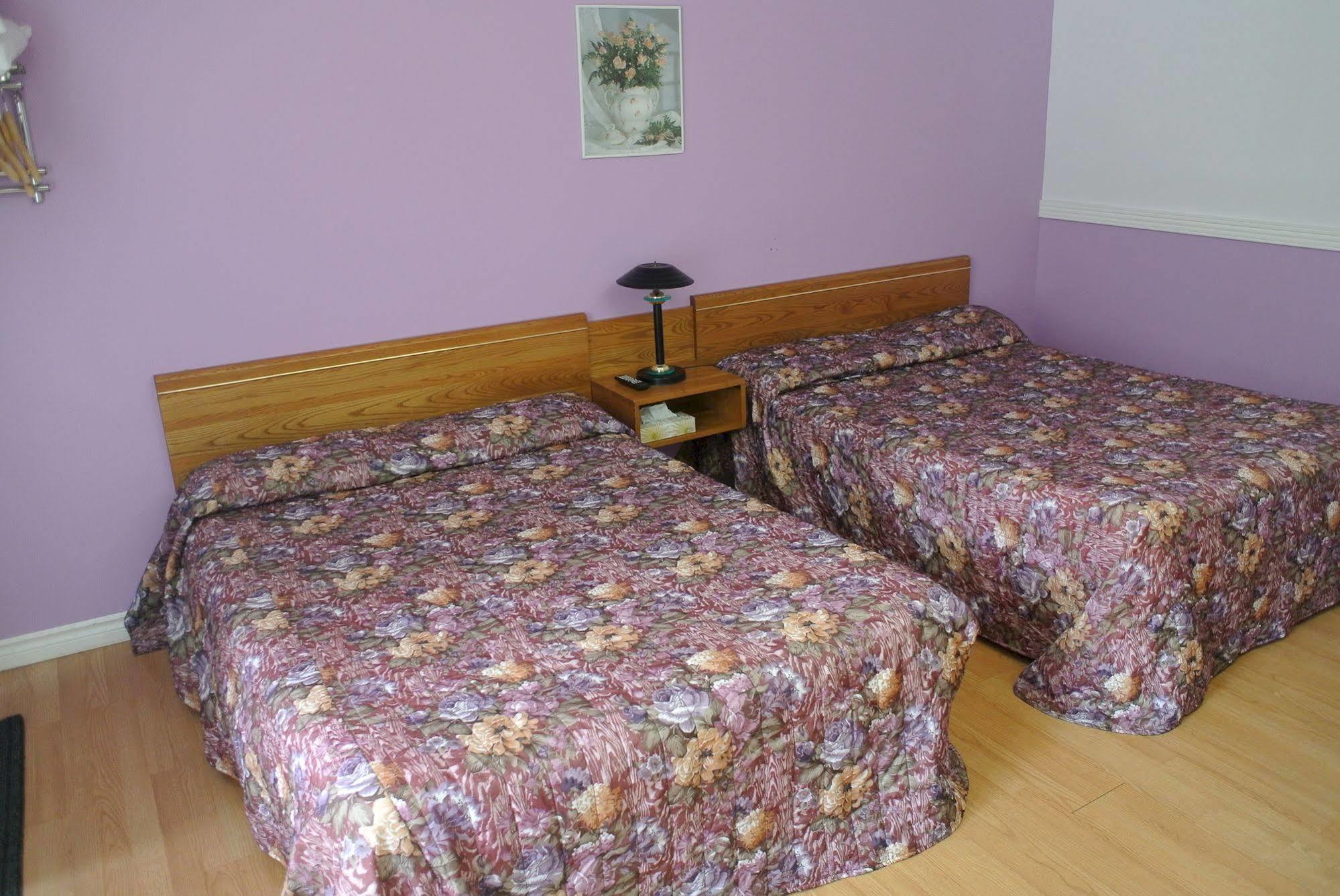 Motel Bonsoir Joliette Bagian luar foto